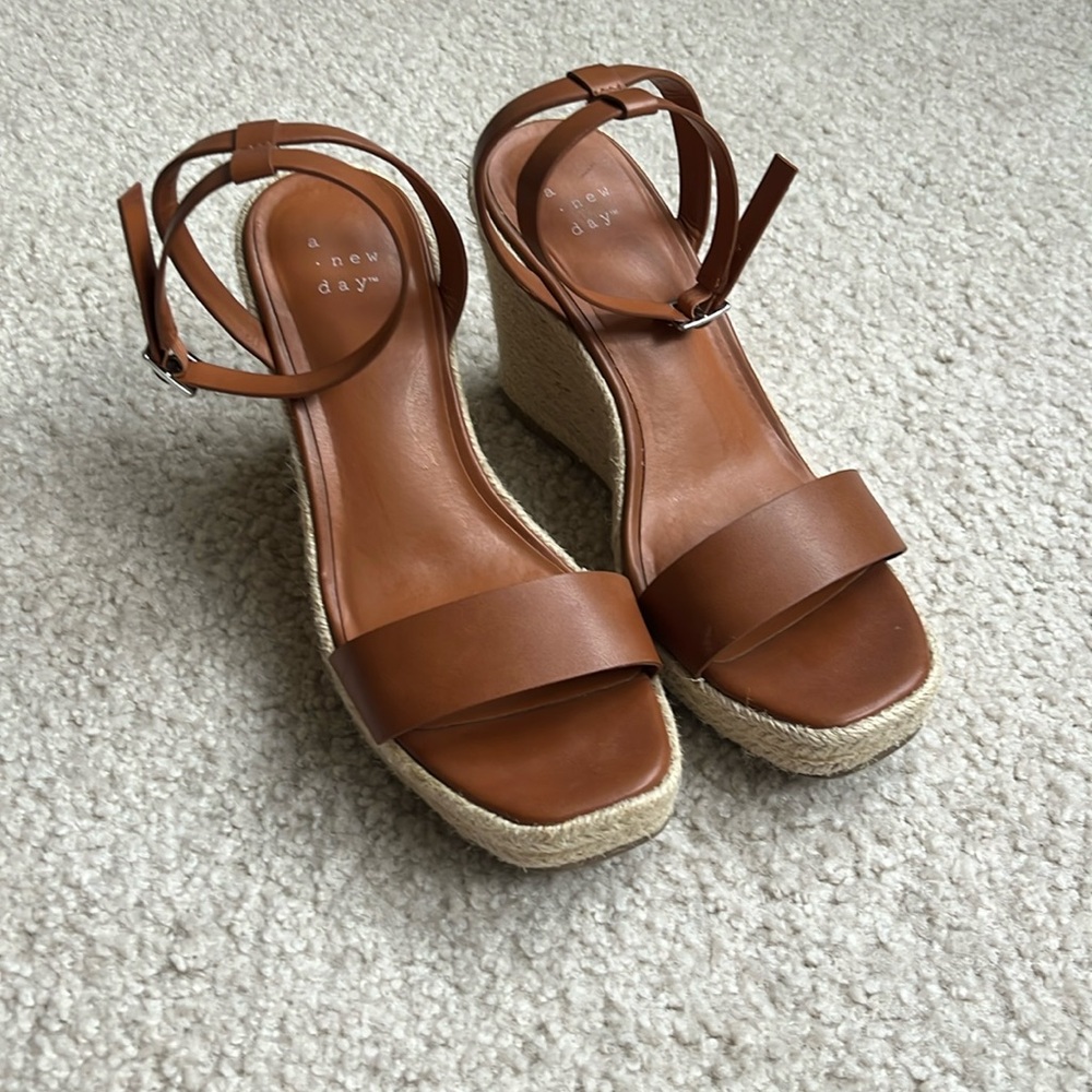 Brown wedges